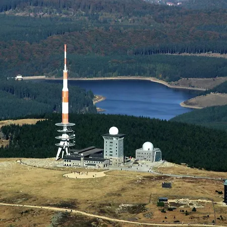 Ruhige Mit Parkplatz In *