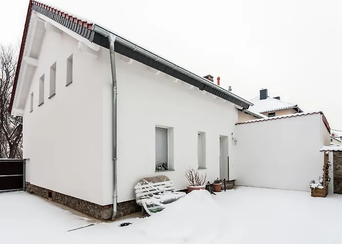 Lägenhet Ruhige Mit Parkplatz In